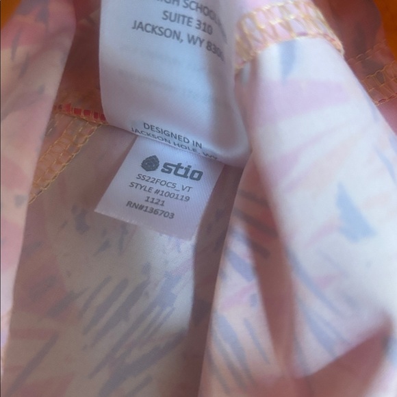 NWT Stio CFS Board Shorts in Desert Shimmer Painted Florals - Picture 6 of 7